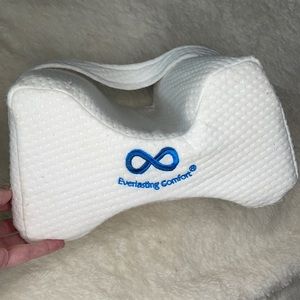 Everlasting Comfort Knee Pillow Sleeping sciatic
